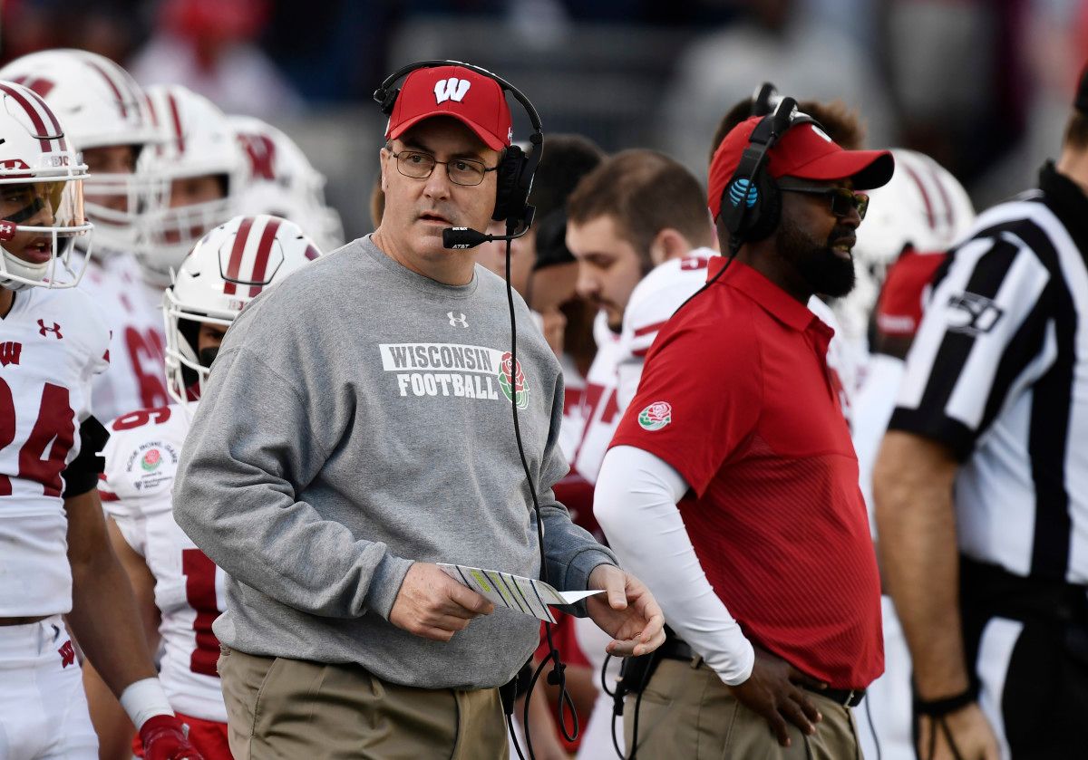 Wisconsin Badgers head coach Paul Chryst looks on in the first half against the Oregon Ducks in the 106th Rose Bowl game at Rose Bowl Stadium.