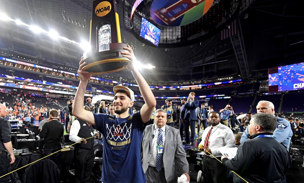 Virginia celebrates its 2019 NCAA tournament championship.