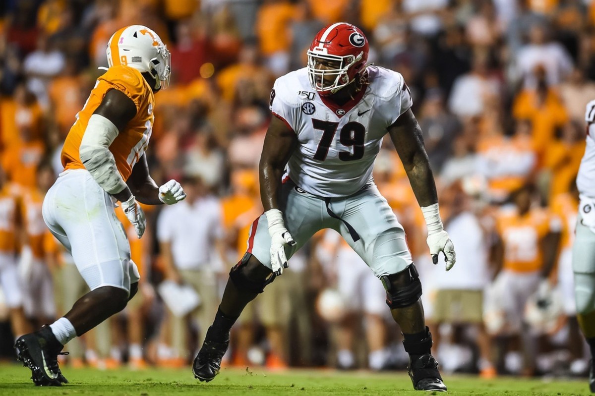The Tennessee Titans drafted Georgia offensive tackle Isaiah Wilson with the 29th overall selection. Will Wilson start as a rookie at right tackle or will veteran backup Dennis Kelly get the nod?