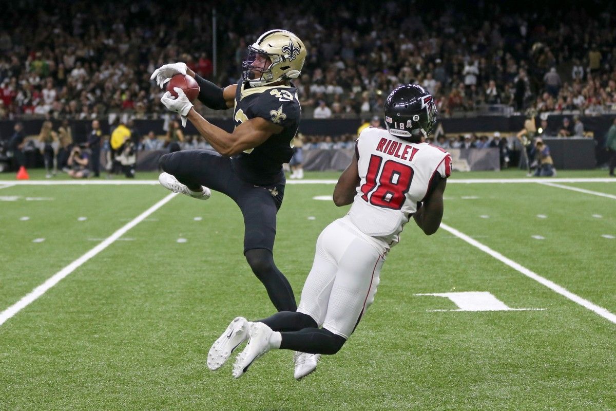 Marcus Williams picks off Matt Ryan