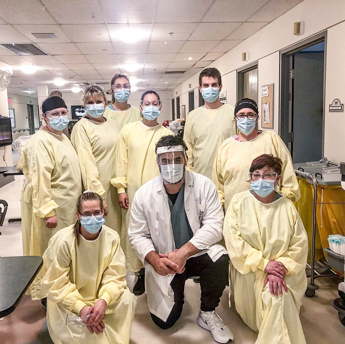 Laurent Duvernay-Tardif and the medical team he is working with