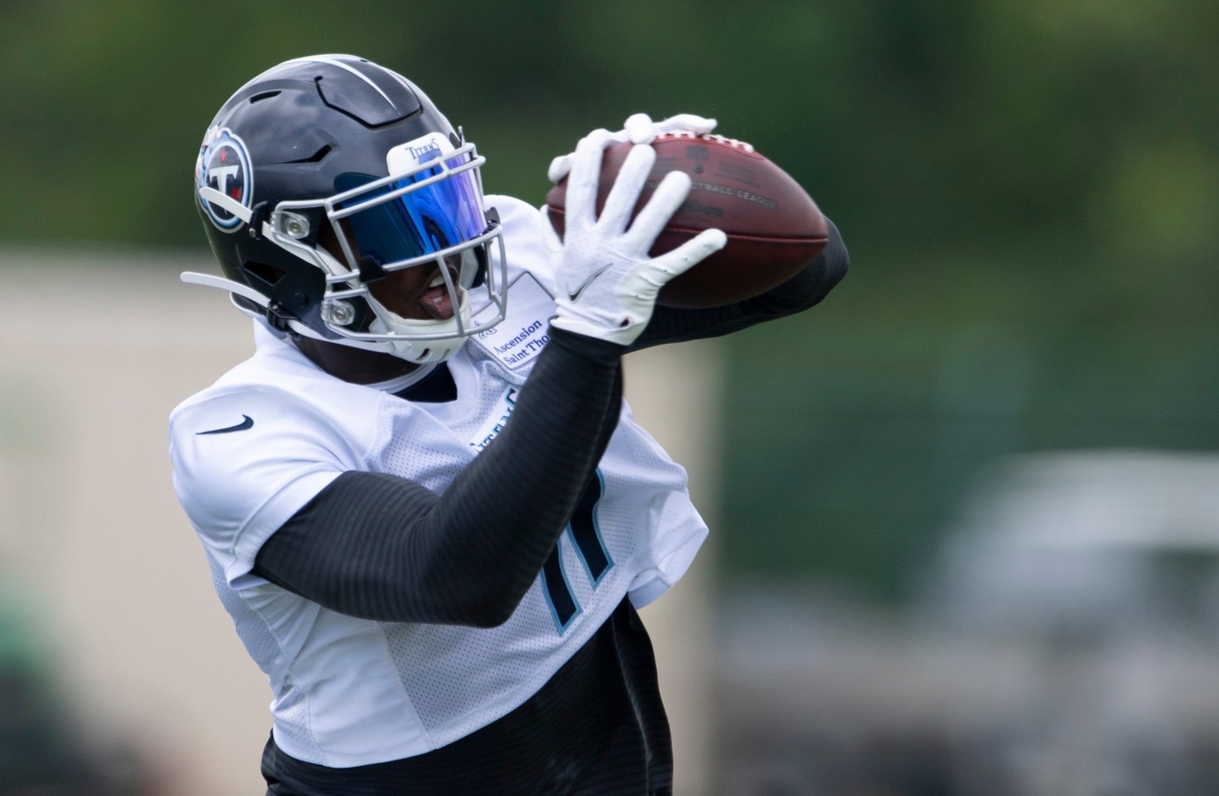 Titans: A.J. Brown Eager to Build On Memorable Rookie Year - Sports