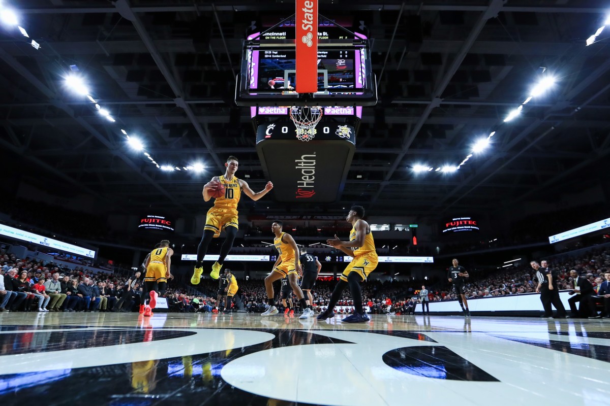 Stevenson is the Key to Husky Hoop Revival — But He Needs Eligibility
