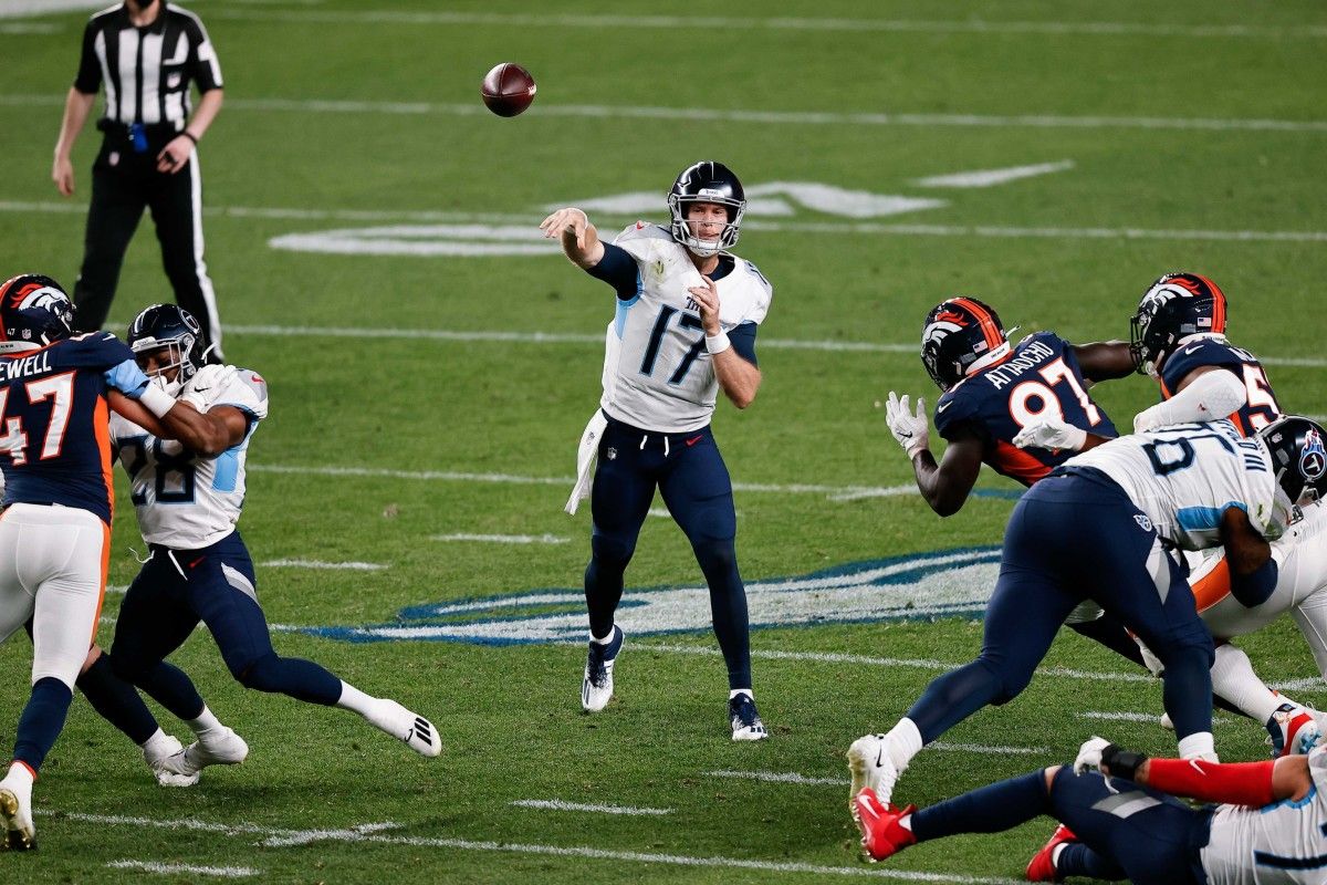Tannehill,Ryan-ThrowFromPocket