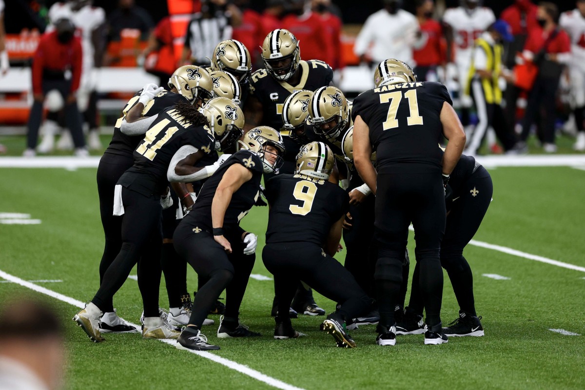 Sep 13, 2020; New Orleans, Louisiana, USA; New Orleans Saints quarterback Drew Brees (9) huddles with the offense during the first quarter against the Tampa Bay Buccaneers at the Mercedes-Benz Superdome. Mandatory Credit: Derick E. Hingle-USA TODAY