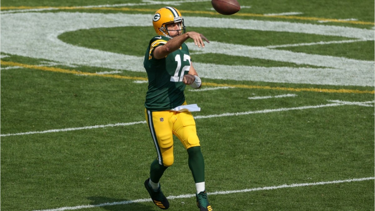 Packers QB Aaron Rodgers Throwing Quicker Sports Illustrated Green