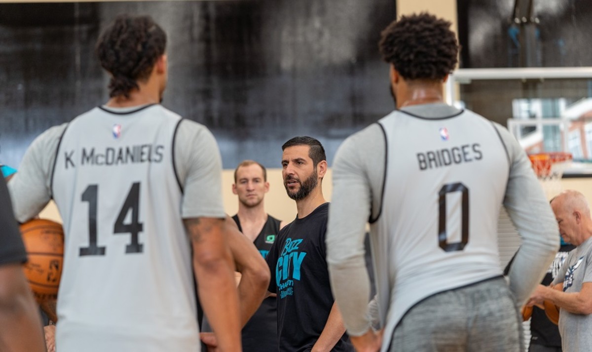 Charlotte Hornets coach James Borrego addresses the players during the start of the team's minicamp.