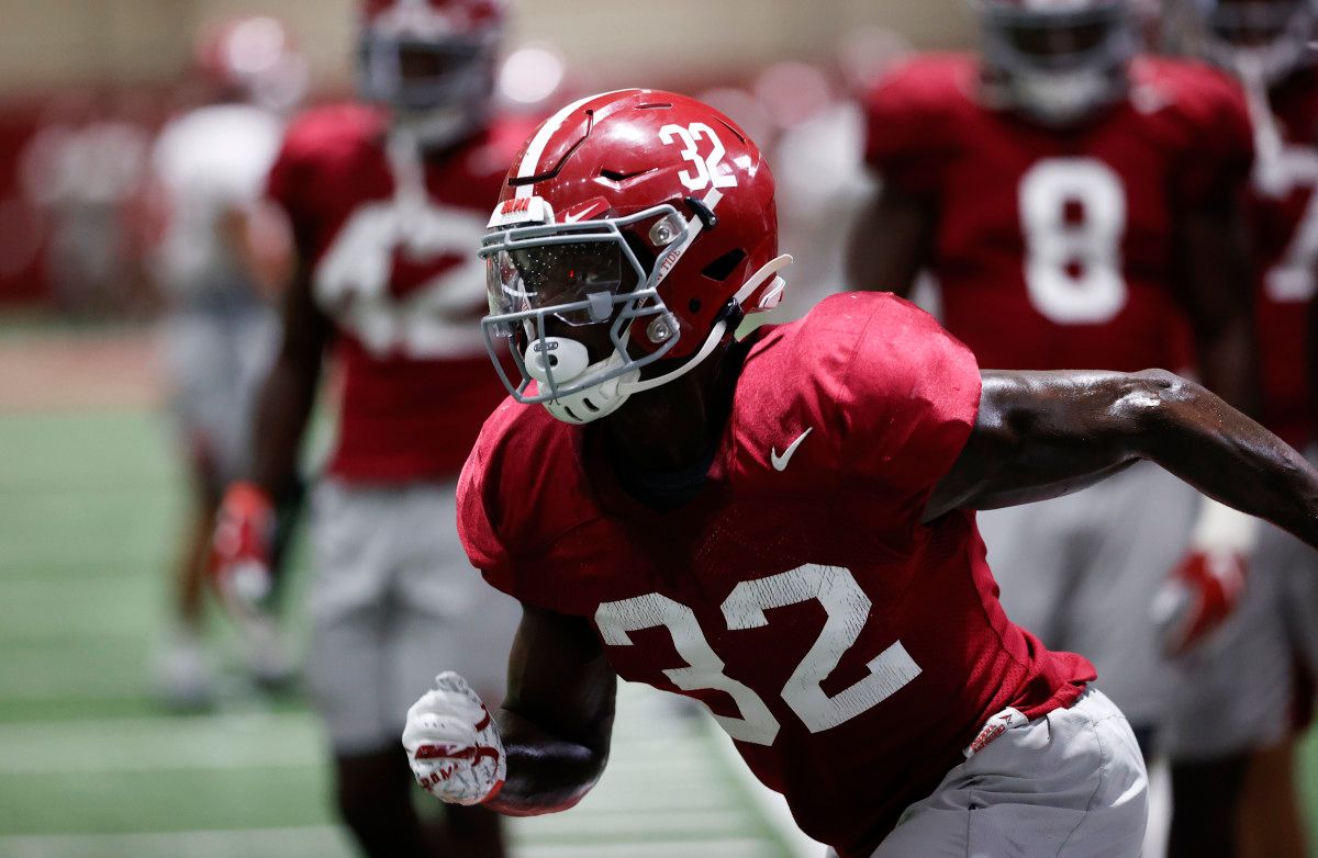 Alabama LB Dylan Moses, TE Miller Forristall Sign as Undrafted Free Agents - Vimarsana News