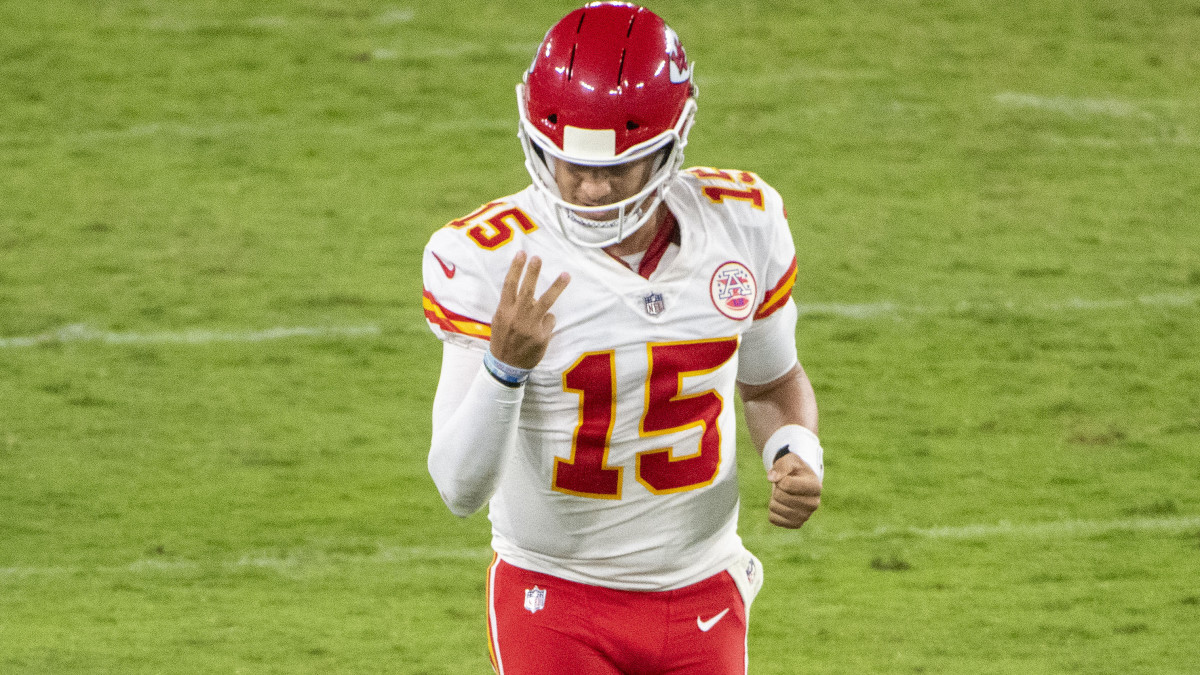 Patrick Mahomes: Chiefs quarterback proves Ravens Lamar Jackson no