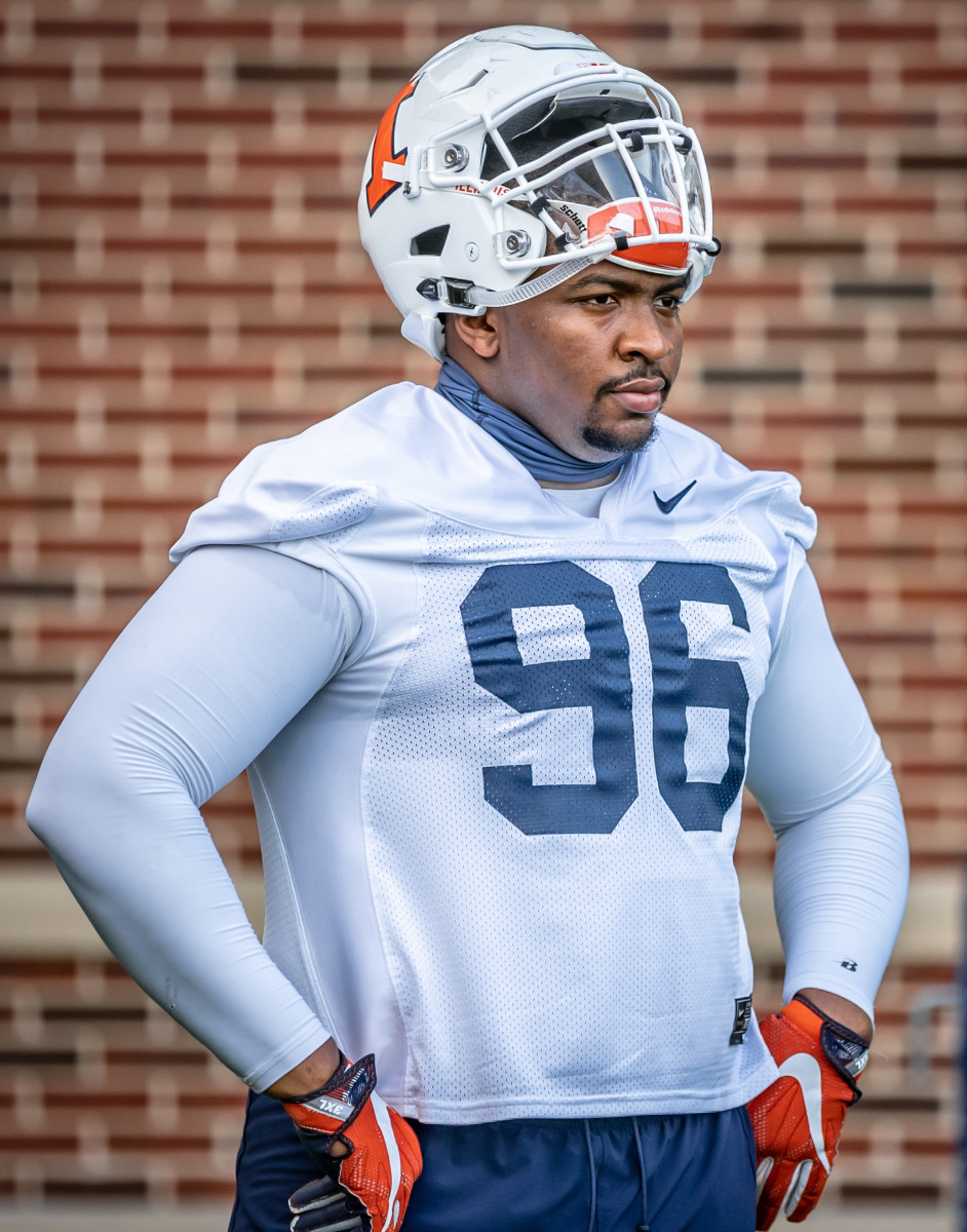 Roderick Perry had 34 tackles, 14.5 tackles for loss, 4.5 sacks and a forced fumble last season for a South Carolina State team which finished 8-3 overall and captured the school’s 17th league crown and seventh MEAC championship. Perry arrived at Illinois in late July as a graduate transfer. 