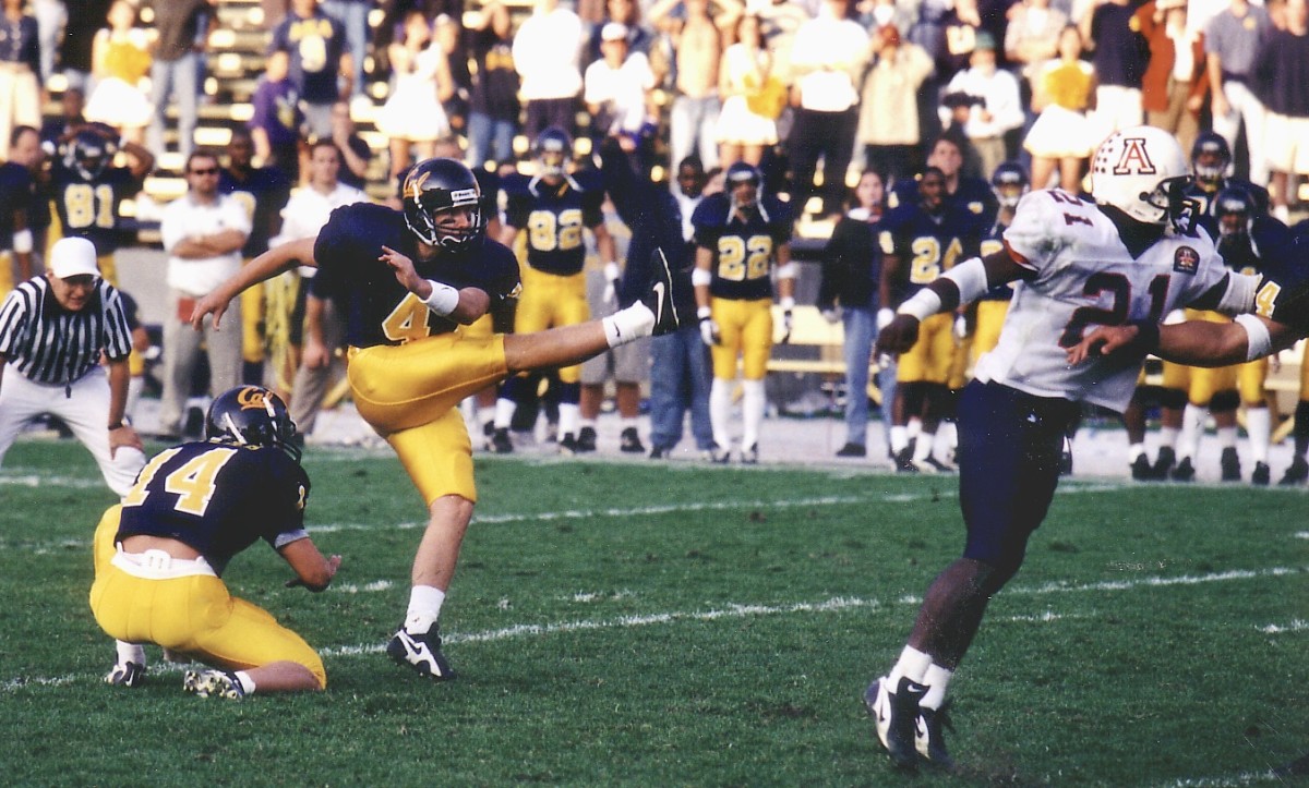 Ryan Longwell kicks a field goal in the fourth overtime vs. Arizona in 1996