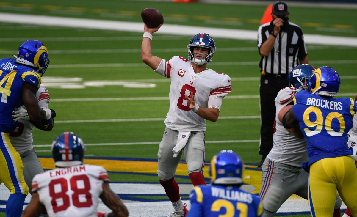 Oct 4, 2020; Inglewood, California, USA; New York Giants quarterback Daniel Jones (8) throws a pass during the fourth quarter against the Los Angeles Rams at SoFi Stadium.