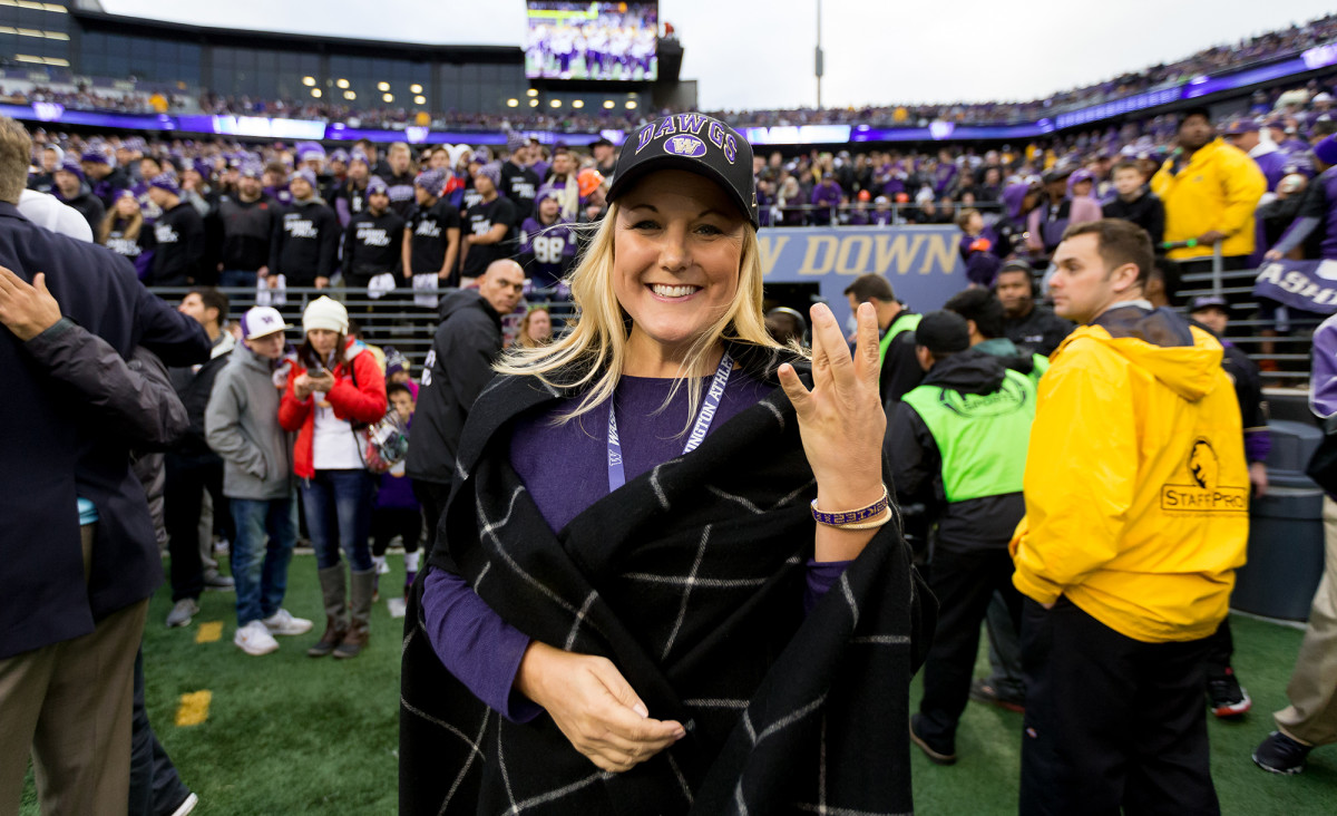 jen-cohen-football-celebration