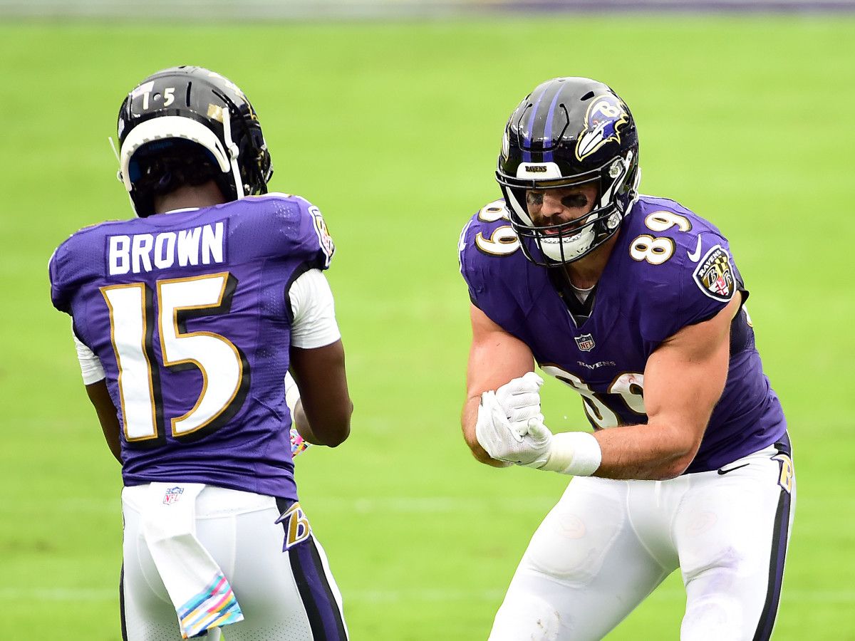 Marquise Brown and Mark Andrews play rock-paper-touchdown