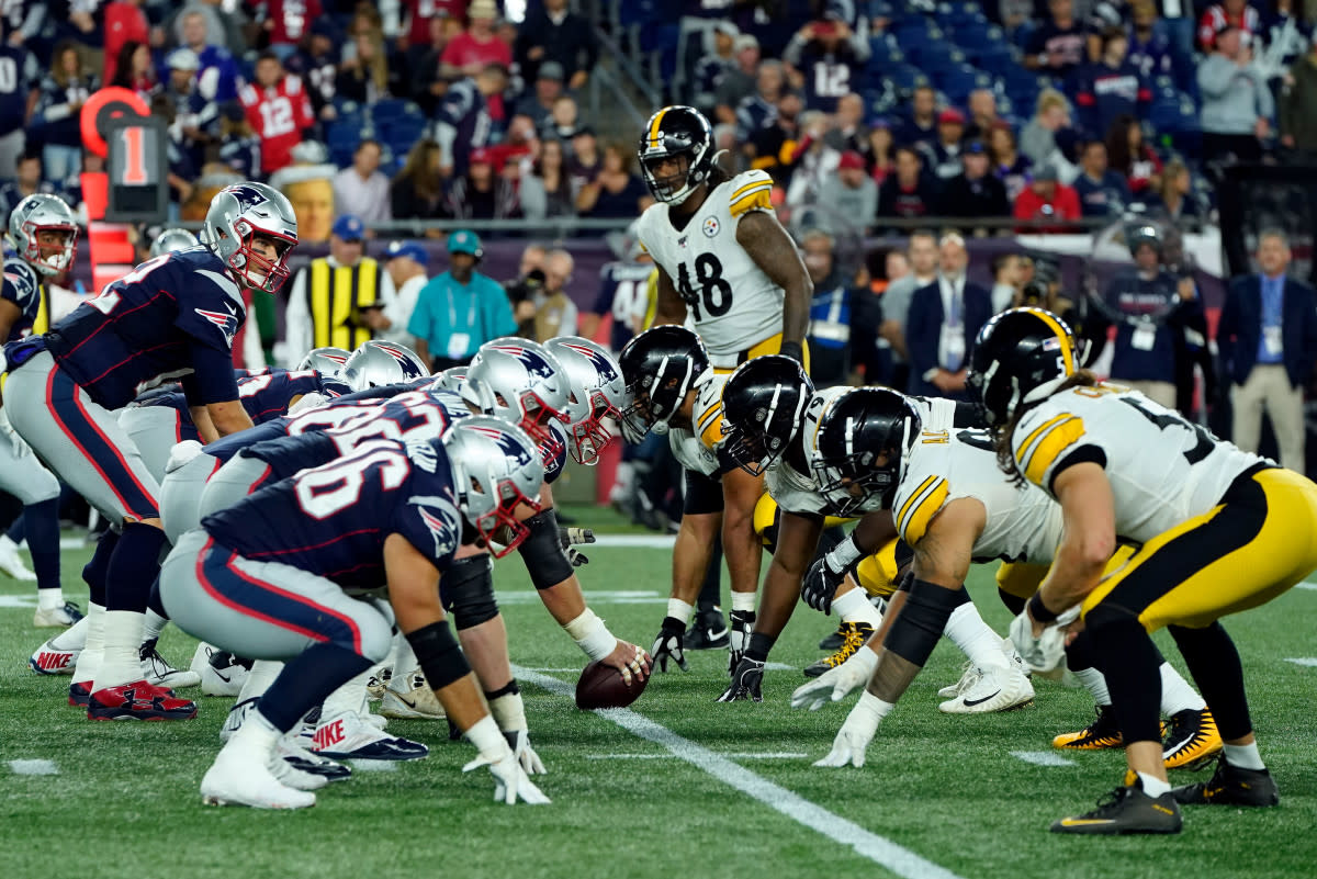 Patriots quarterback Tom Brady (12) lines up against the Steelers during the second half at Gillette Stadium. 