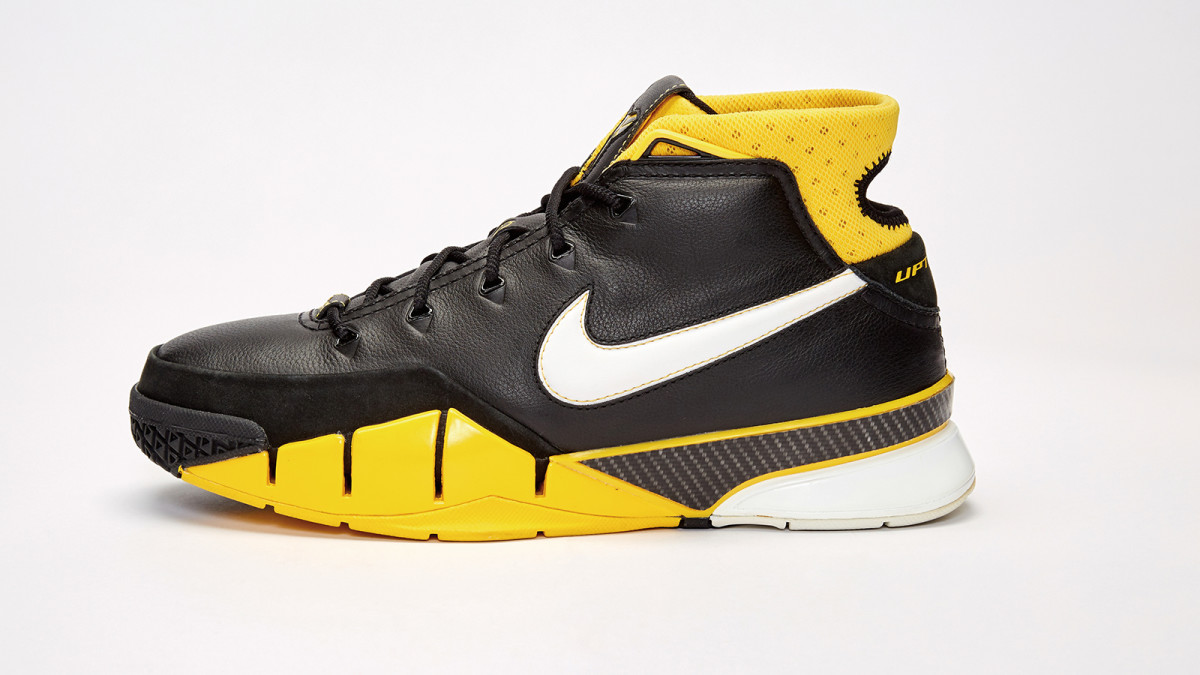 Kobe Bryant's first Nike signature 