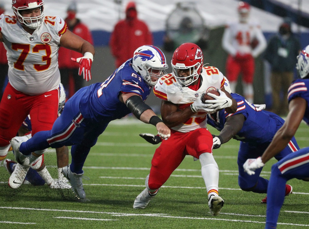 Kansas City Chiefs Rookie Clyde EdwardsHelaire Records CareerBests in