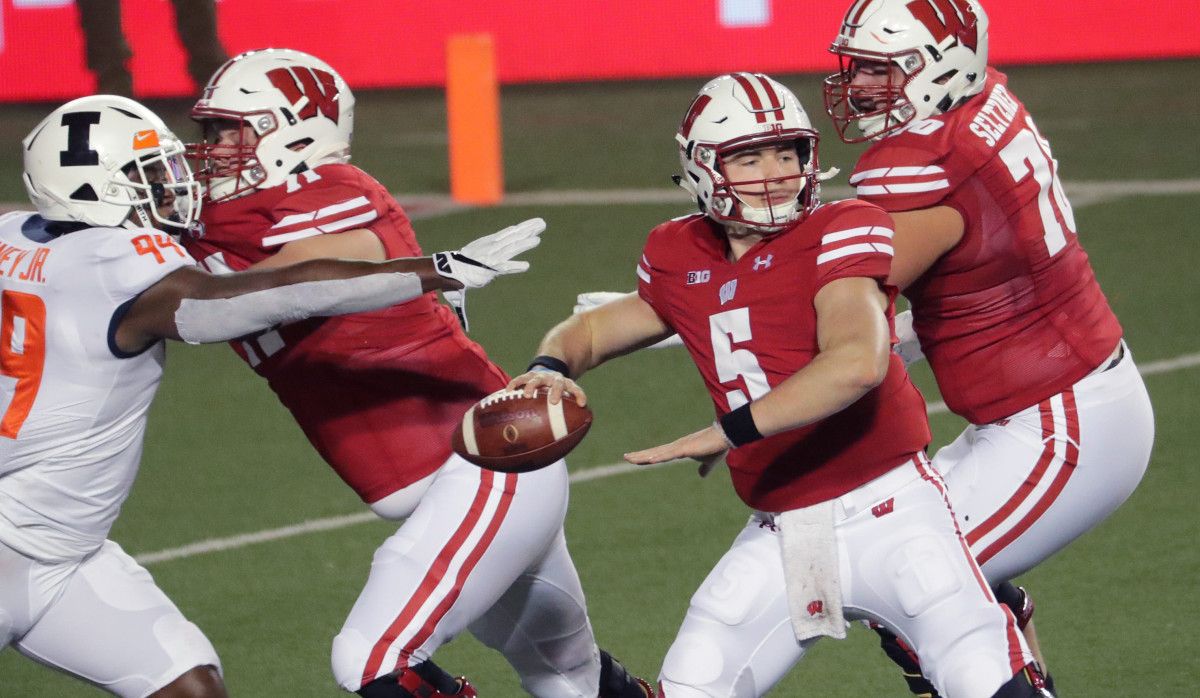 Graham Mertz had just one incompletion.