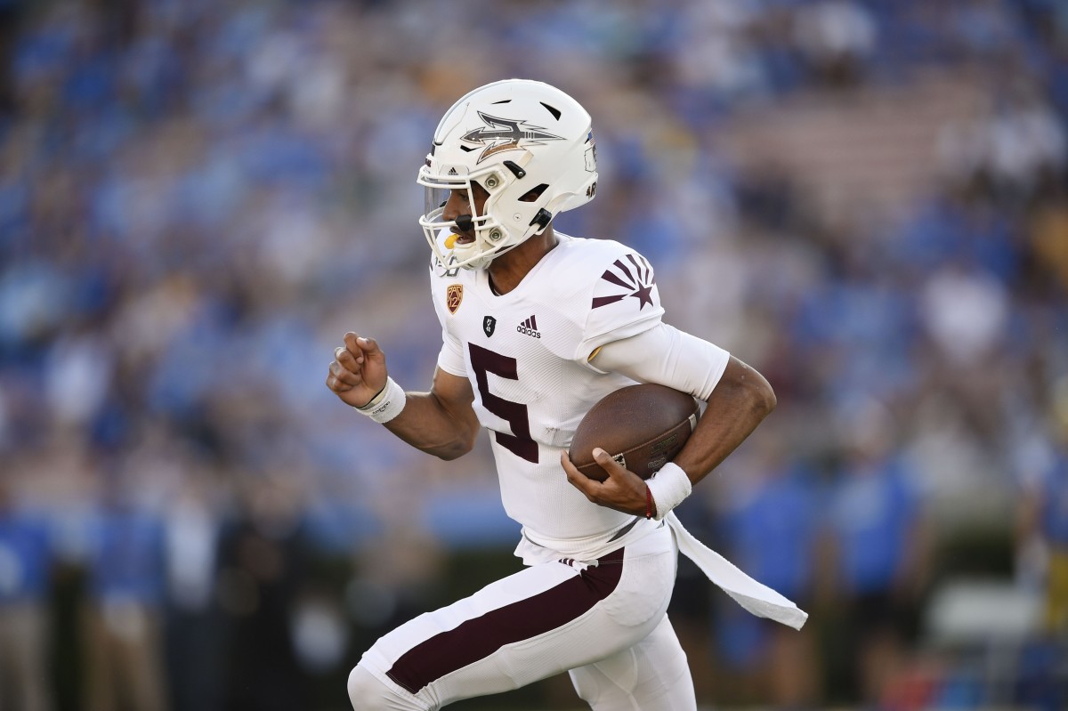 Oct 26, 2019; Pasadena, CA, USA; Arizona State Sun Devils quarterback Jayden Daniels (5) runs the ball during the first half against the UCLA Bruins at Rose Bowl.