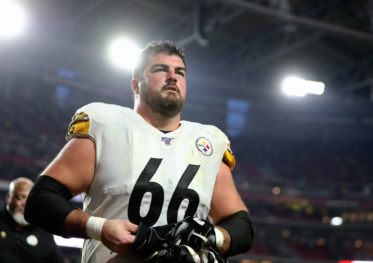 Steelers offensive guard David DeCastro benched 225 pounds for 34 reps during his scouting combine in 2012.