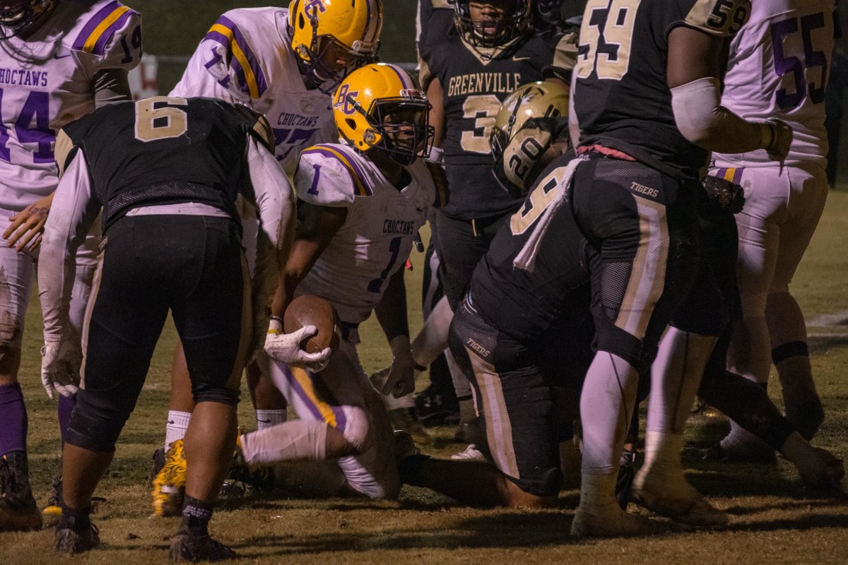 Murrell getting up after a run during the 2019 Alabama State Playoffs. 