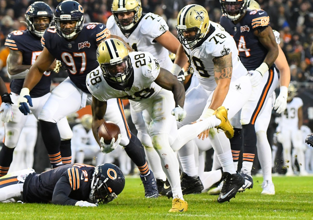 Oct 20, 2019; Chicago, IL, USA; New Orleans Saints running back Latavius Murray (28) rushes for a touchdown against the Chicago Bears during the second half at Soldier Field. Mandatory Credit: Mike DiNovo-USA TODAY Sports