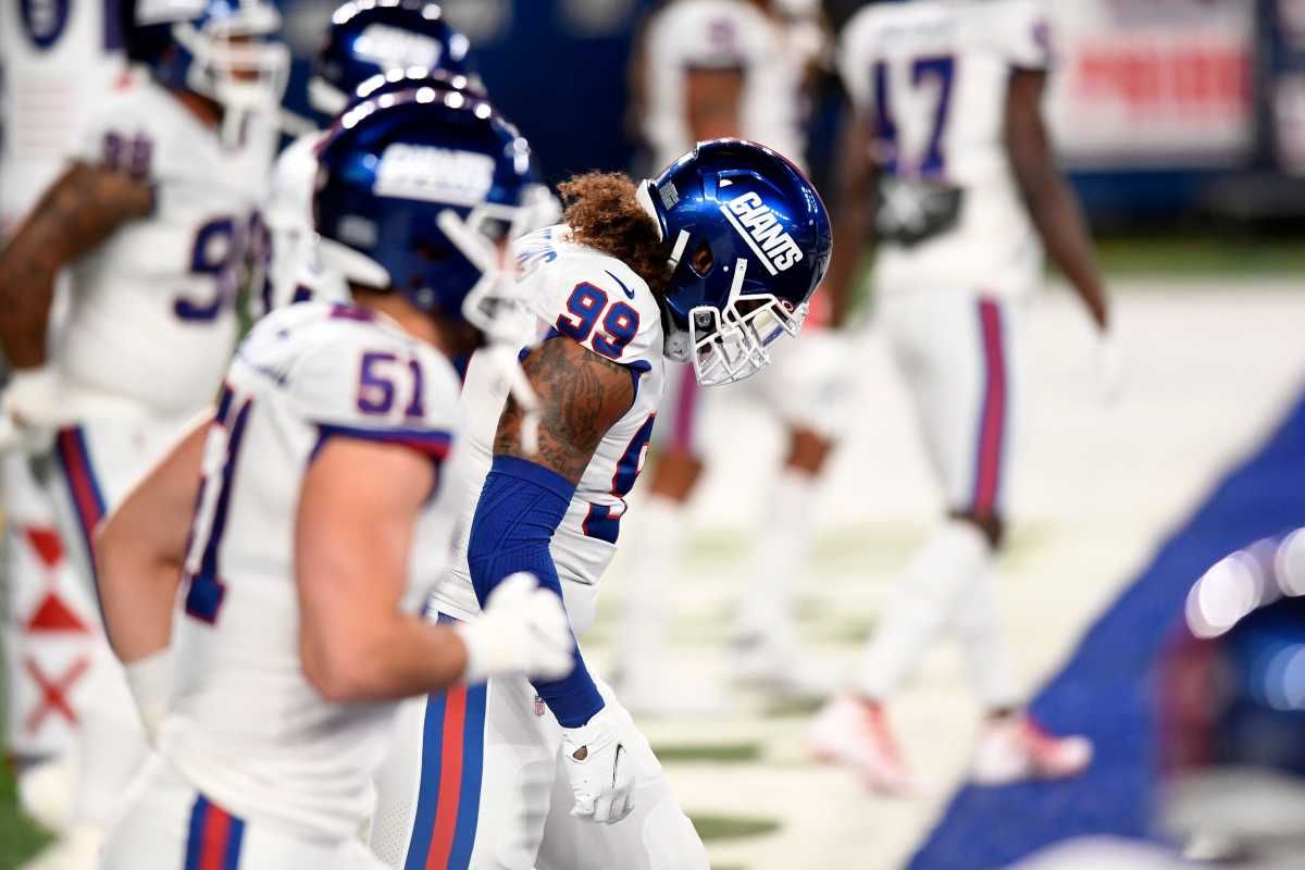 New York Giants defensive end Leonard Williams (99) warms up before taking on the Tampa Bay Buccaneers at MetLife Stadium on Monday, Nov. 2, 2020, in East Rutherford. Nyg Vs Tb