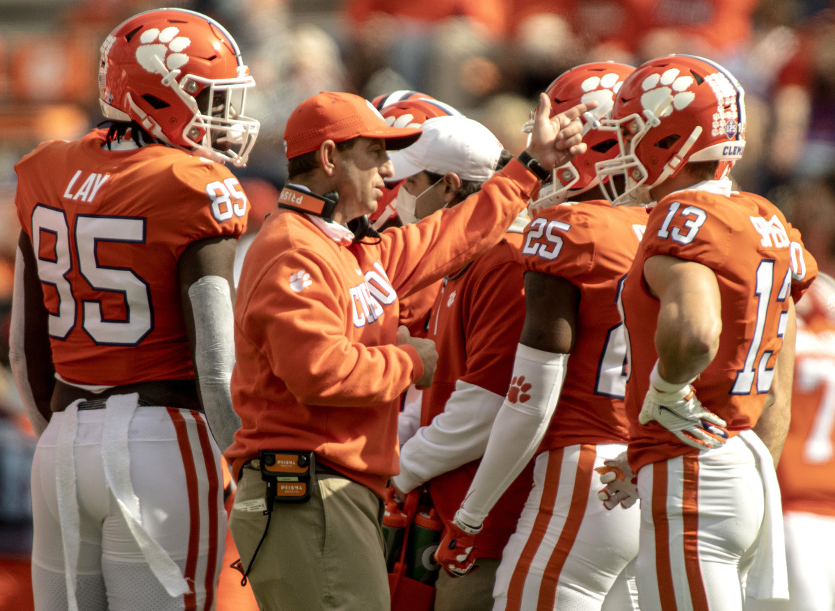 Clemson coach Dabo Swinney gives instructions