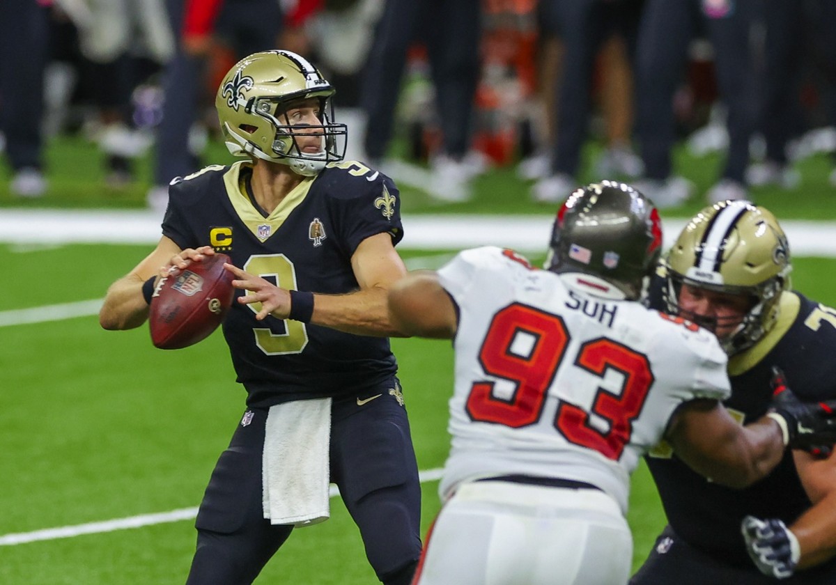 Sep 13, 2020; New Orleans, Louisiana, USA; New Orleans Saints quarterback Drew Brees (9) throws against the Tampa Bay Buccaneers during the second half at the Mercedes-Benz Superdome. Mandatory Credit: Derick E. Hingle-USA TODAY 
