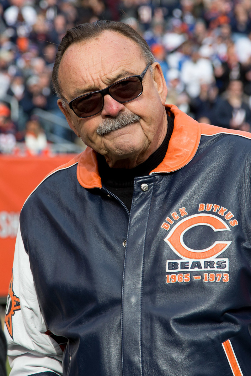 Former Bears linebacker Dick Butkus stands on the sidelines during a 2019 game between the Bears and the Giants at Soldier Field. 