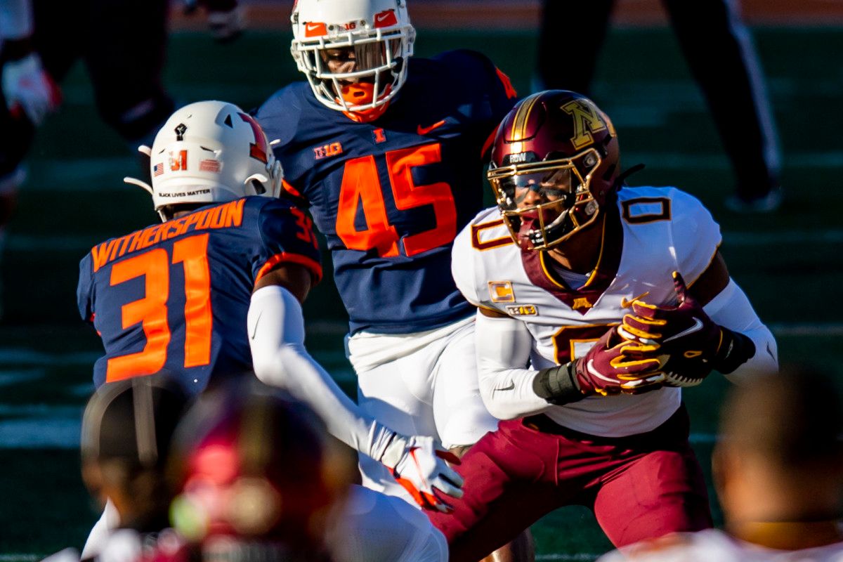 Minnesota Golden Gophers wide receiver Rashod Bateman (0) runs the ball against the Illinois Fighting Illini during the first half at Memorial Stadium.