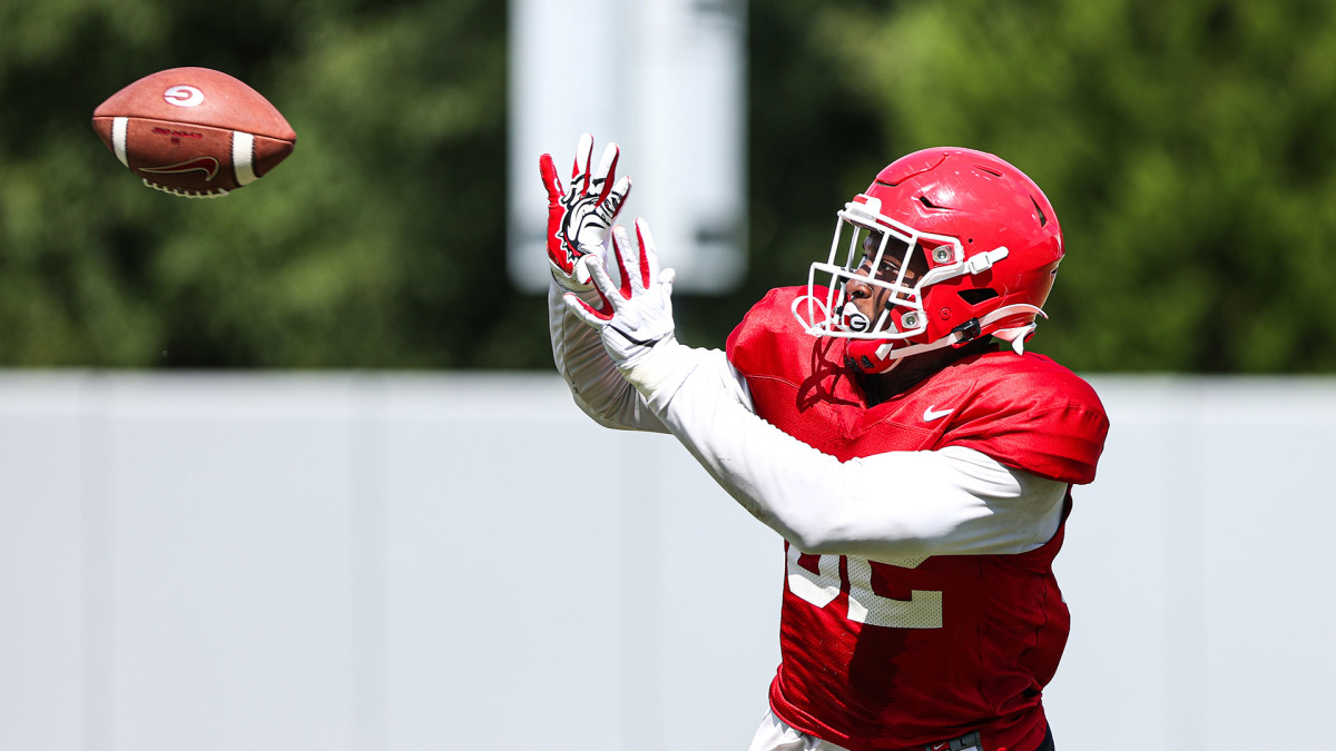 Football TE, Kolby Wyatt Enters NCAA Transfer Portal Sports