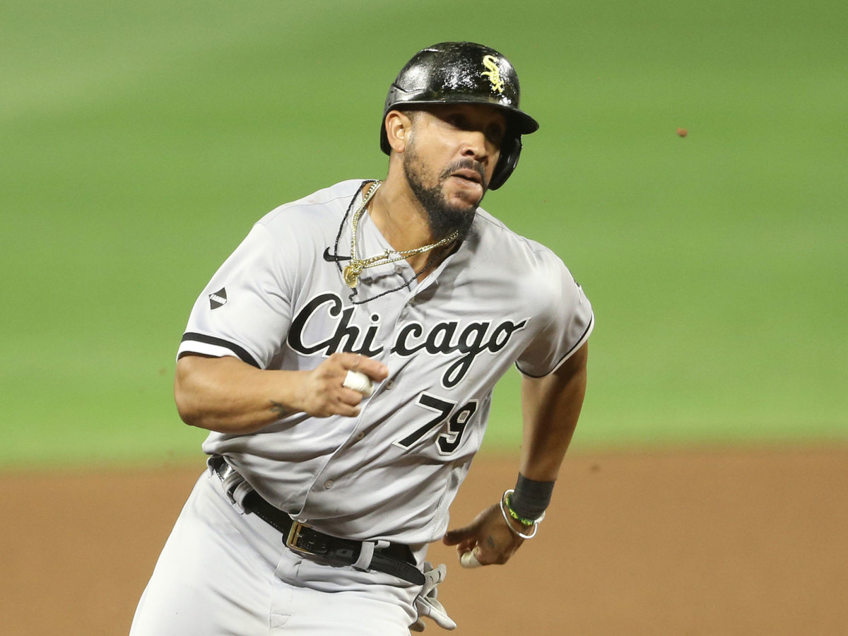 Jose Abreu's reunion with son a much-needed feel-good story for White Sox