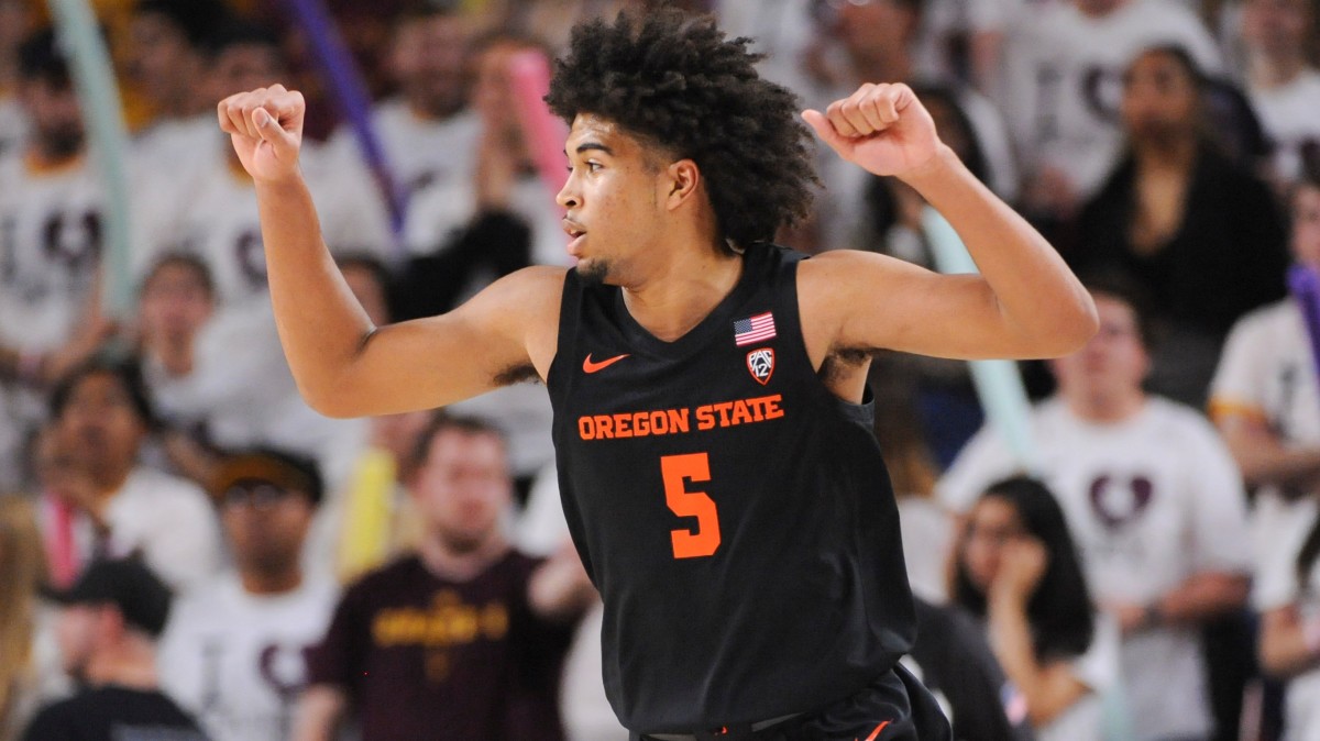 Oregon State senior guard Ethan Thompson averaged 14.8 points, 4.2 rebounds and 4.5 assists per game in 2019-20.