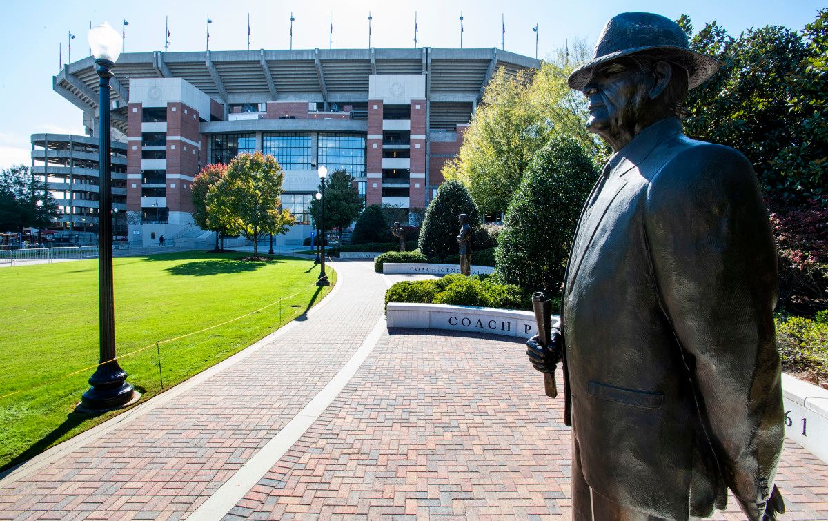 Four Decades Later, Bear Bryant Still Larger Than Life: All Things CW - Vimarsana News