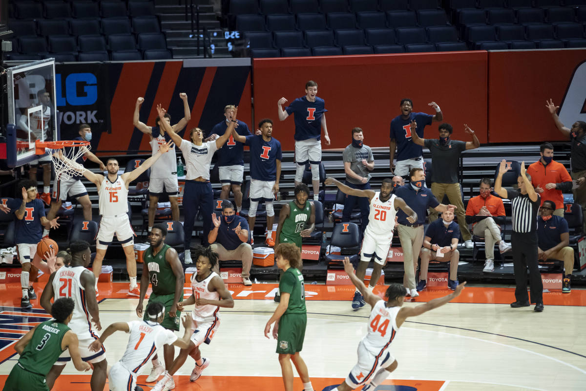 Illinois Fighting Illini guard Da'Monte Williams (20) hits a three point shot during the second half against the Ohio Bobcats at the State Farm Center.