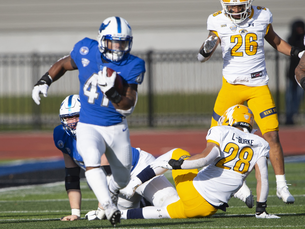 Buffalo Bulls Running Back Jaret Patterson (41) runs with the ball for a touchdown during the first half of the College Football game between Kent State Golden Flashes and the Buffalo Bulls on November 28, 2020, at UB Stadium in Amherst, NY.