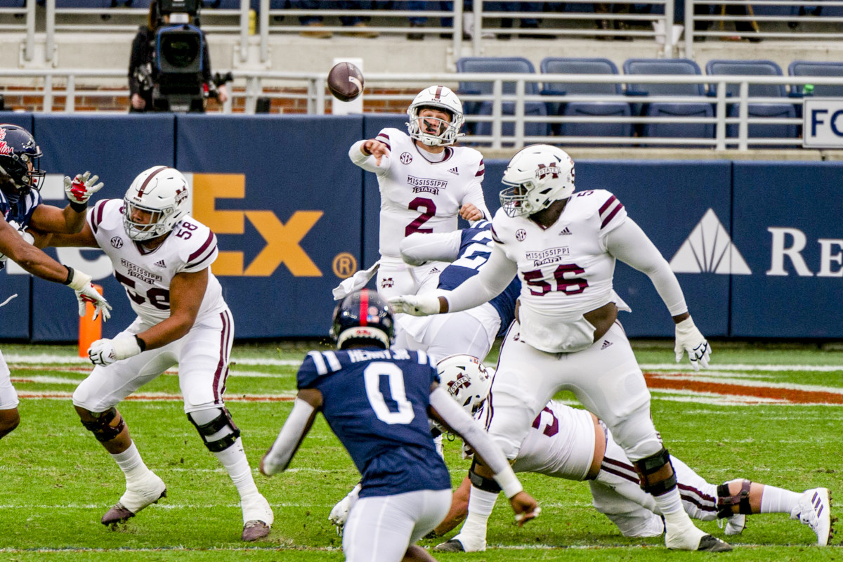 Mississippi State throws during the 2020 Egg Bowl