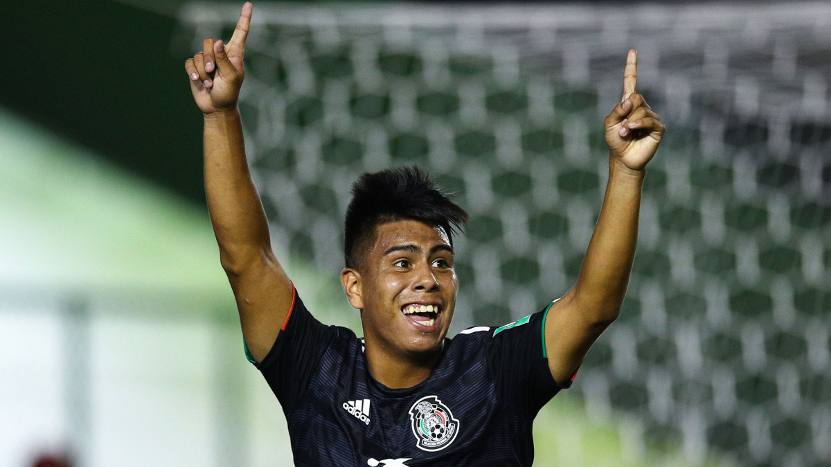 Efrain Alvarez represents Mexico at the U-17 World Cup