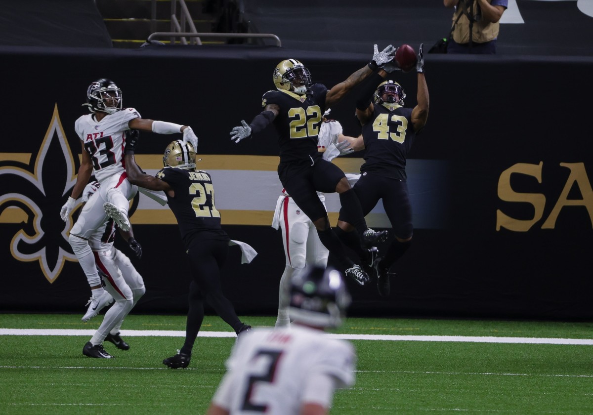 Nov 22, 2020; New Orleans, Louisiana, USA; New Orleans Saints free safety Marcus Williams (43) intercepts a pass at the end of the second quarter at the Mercedes-Benz Superdome. Mandatory Credit: Derick E. Hingle-USA TODAY 