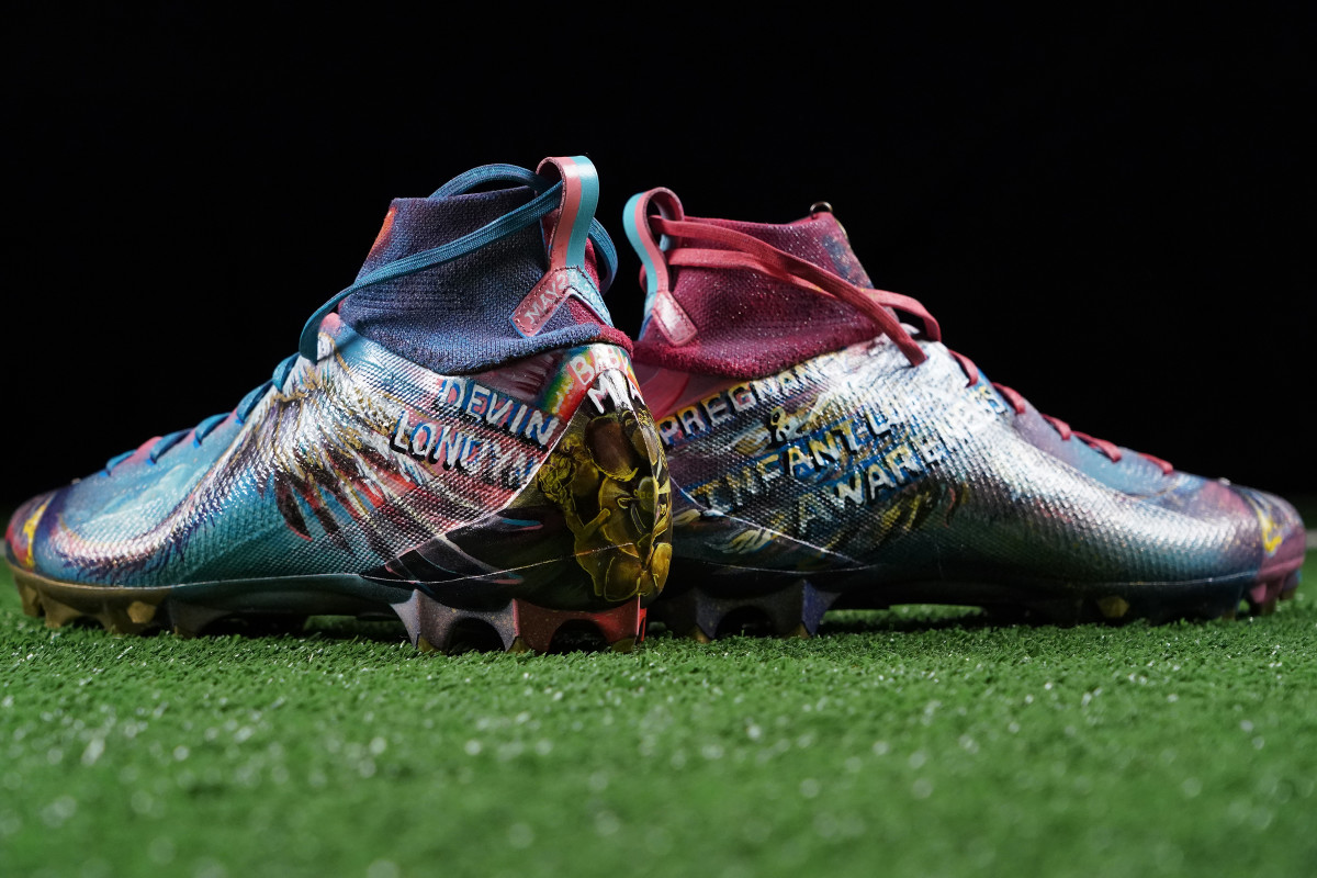 devin-mccourty-rainbow-cleats