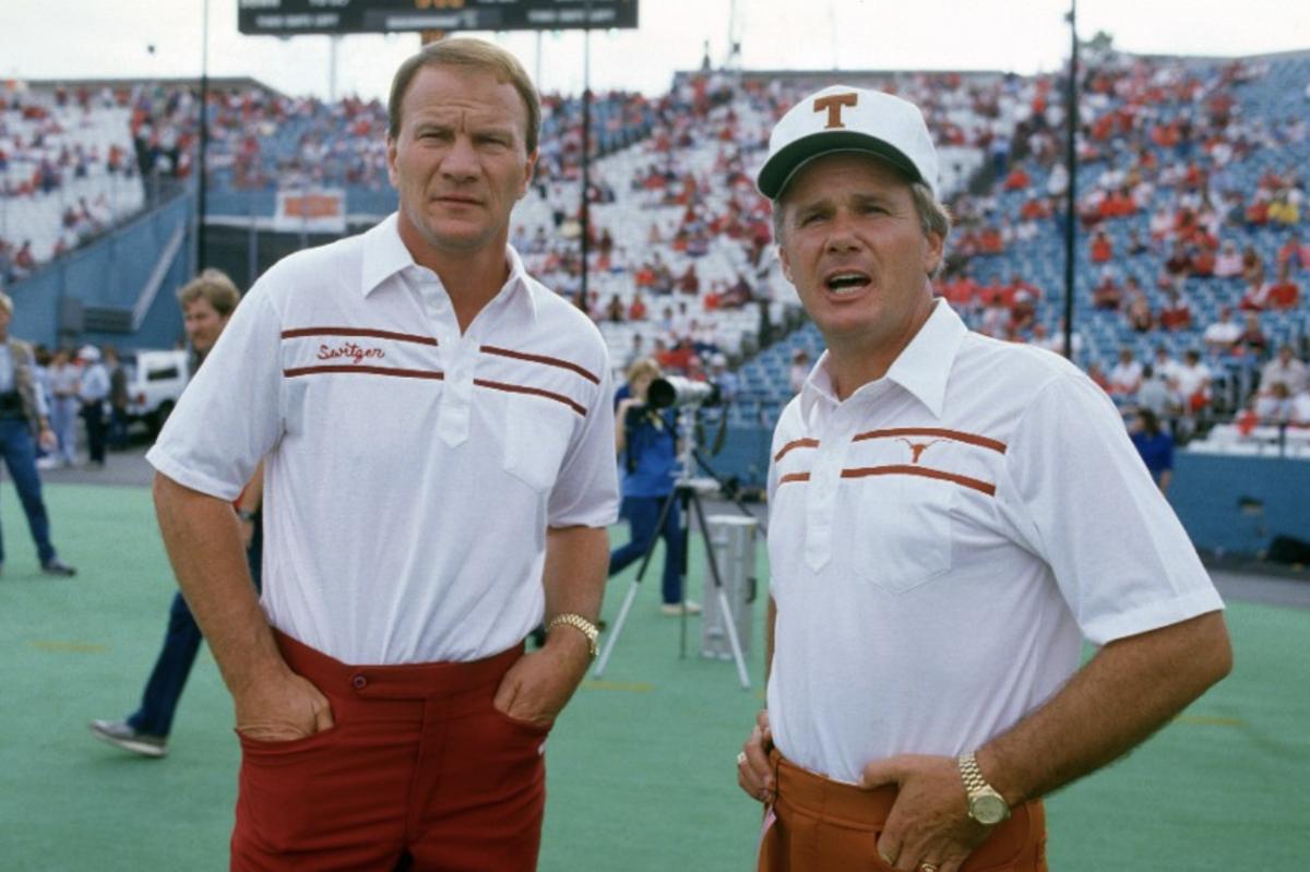 Barry Switzer-Fred Akers