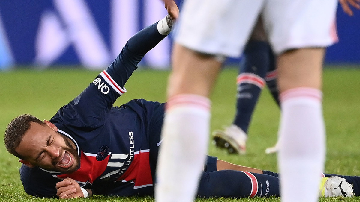 Neymar injury PSG issues positive update over star's ankle Sports