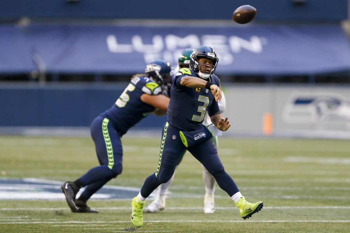 Russell Wilson 2 © Joe Nicholson  2020 Dec 13