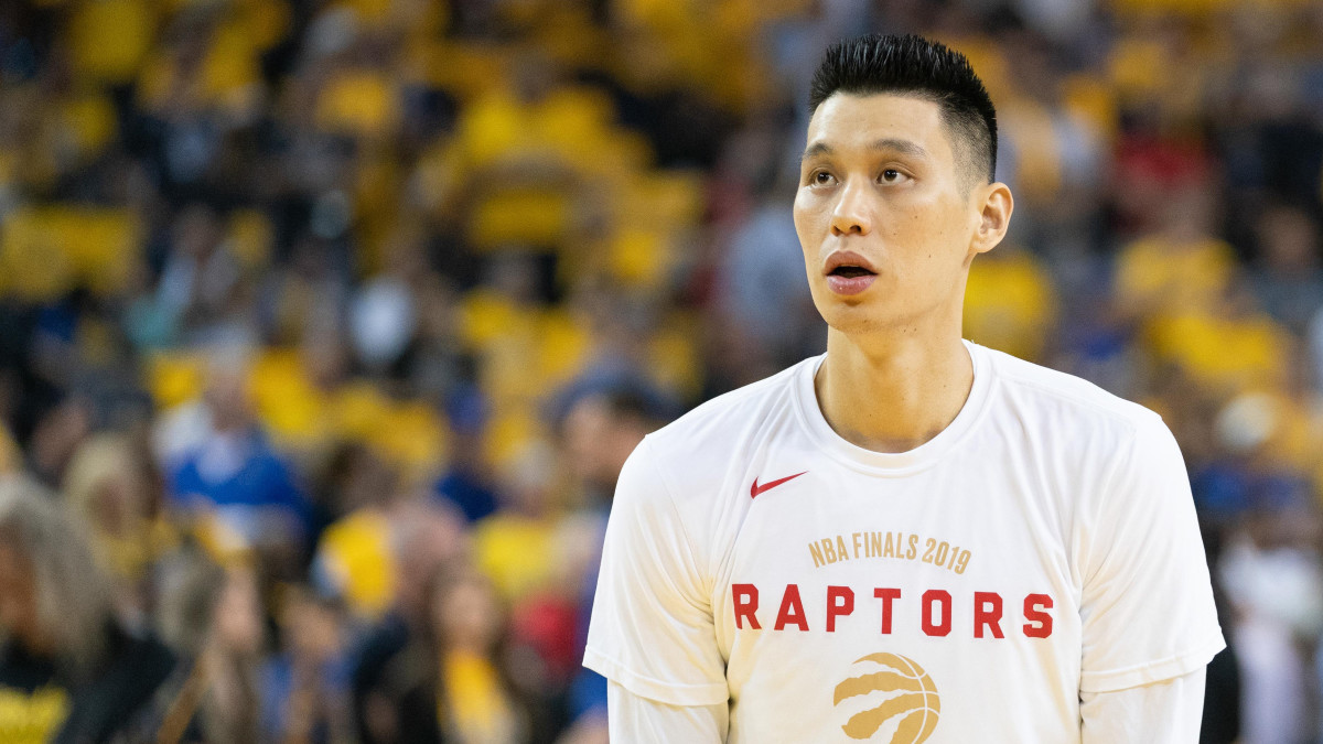 Former Raptor Jeremy Lin has signed with the Warriors G League team.