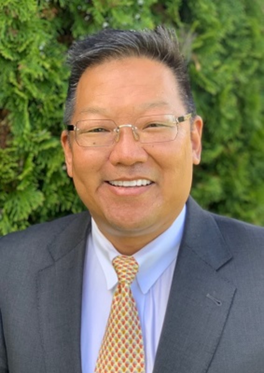 Dr. Michael Suk, Professor of Orthopaedic Surgery and Chair of the Musculoskeletal Institute at Geisinger Health System in Danville, PA