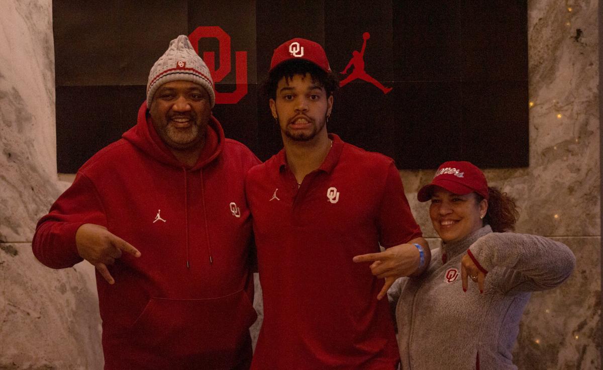 Caleb Williams, Family