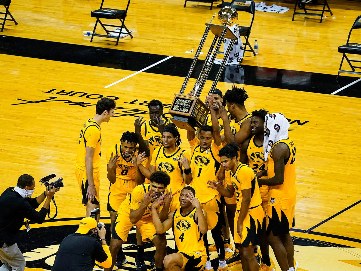 Missouri celebrates after winning the 'Border War' vs. rival Illinois