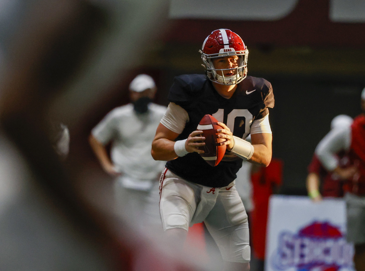 Mac Jones Selected as a 2022 NCAA Today’s Top 10 Award Recipient