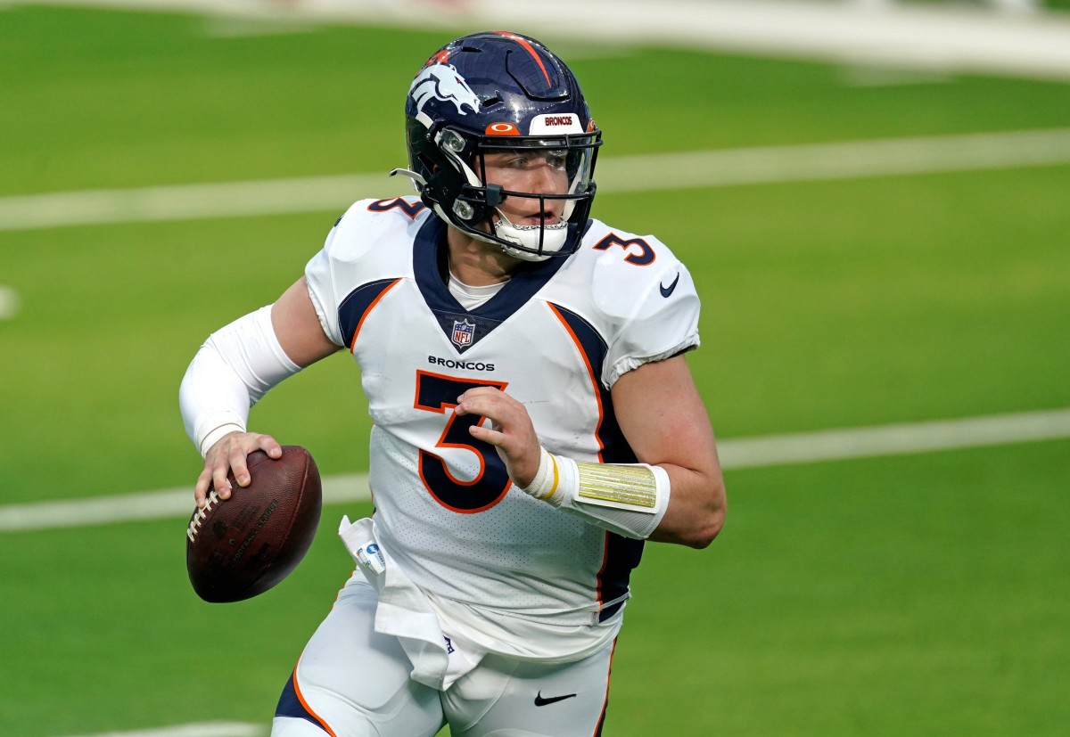 Denver Broncos quarterback Drew Lock (3) looks to pass during the first half against the Los Angeles Chargers at SoFi Stadium.